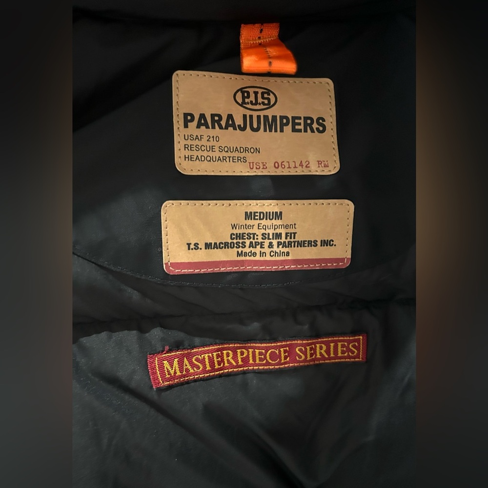 Parajumpers-Masterpiece Series- Long Bear Hooded Down Parka. - Picture 9 of 11